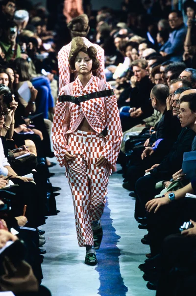 Look 28